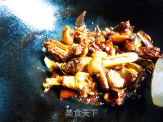 酸姜魔芋烧鸭的做法步骤：8