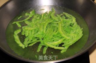 凉拌苦瓜的做法步骤：2