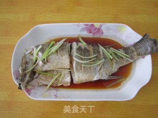 清蒸海鲈鱼的做法步骤：3