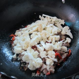 花菜炒肉的做法步骤：4