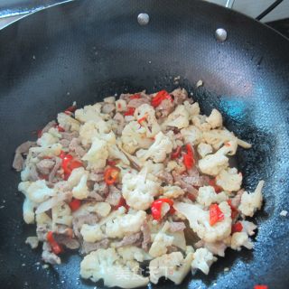 花菜炒肉的做法步骤：8