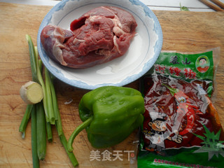 泡椒牛肉的做法步骤：1