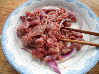 泡椒牛肉的做法步骤：3