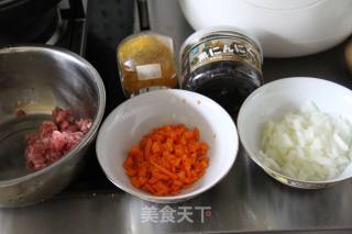 黑蒜咖喱炒饭的做法步骤：1