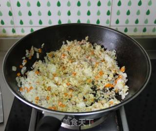 黑蒜咖喱炒饭的做法步骤：5