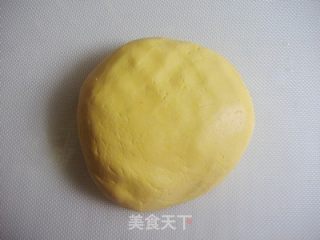 外酥里糯，又香又脆滴——椰香南瓜饼的做法步骤：4