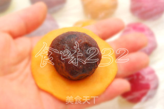 五色桃山红豆馅月饼的做法步骤：20