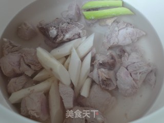 【虫草花山药大骨汤】性平味甘好补品的做法步骤：5