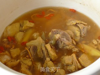 【虫草花山药大骨汤】性平味甘好补品的做法步骤：7