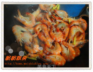 鲜嫩美味————葱爆明虾！的做法步骤：6