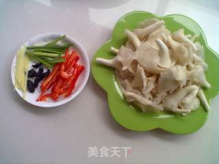 黑蒜平菇的做法步骤：3