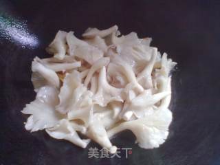 黑蒜平菇的做法步骤：6