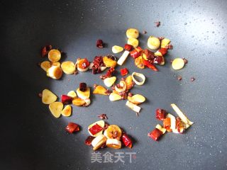 宫保鸡丁的做法步骤：7