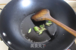 咖喱鸡肉土豆饭的做法步骤：2