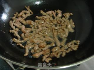 鸡肶菇炒牛肉的做法步骤：4