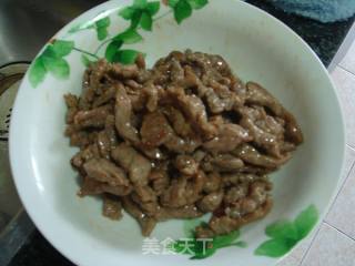 鸡肶菇炒牛肉的做法步骤：5