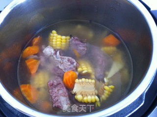 玉米马排汤的做法步骤：3