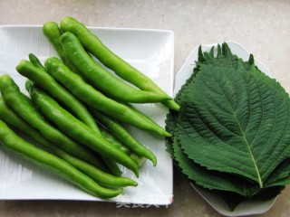 韩国料理家常泡菜——青辣椒包馅泡菜的做法步骤：1