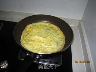 尖椒蛋皮银鱼的做法步骤：2