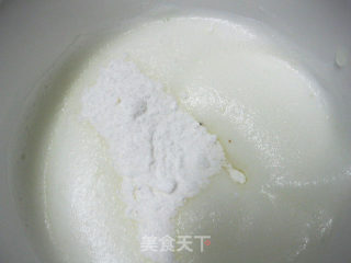 童年的回忆---焦糖蛋白霜戚风蛋糕的做法步骤：9
