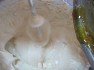 童年的回忆---焦糖蛋白霜戚风蛋糕的做法步骤：17
