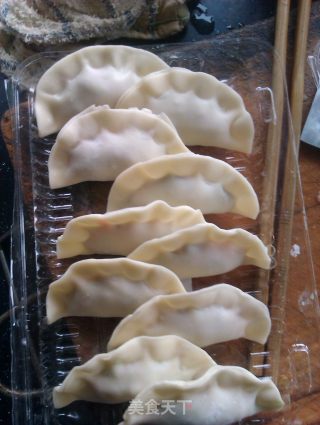 南方人做饺子之芹菜香菇猪肉饺的做法步骤：8
