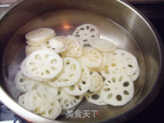 酸甜麻辣藕片的做法步骤：2