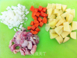 黄金咖喱鸡肉饭的做法步骤：1