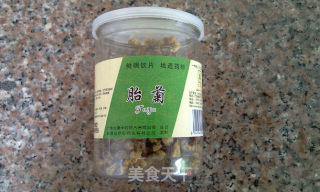 冰糖菊花雪梨水的做法步骤：2