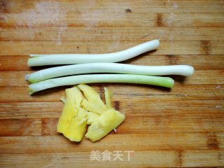 简单方便的万用汤羹之------大骨汤的做法步骤：4