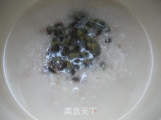 皮蛋瘦肉粥的做法步骤：4