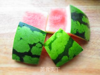 凉拌西瓜皮的做法步骤：1