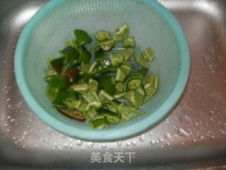 青椒炒鸭胗的做法步骤：2
