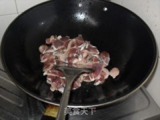 青椒炒鸭胗的做法步骤：4