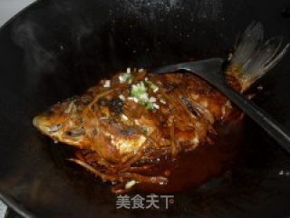 黄花菜烧鲫鱼的做法步骤：6