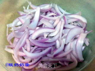 牛排新吃法——洋葱牛排的做法步骤：2
