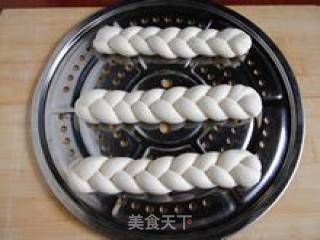 让孩子更有胃口的主食-----【辫子馒头】的做法步骤：12