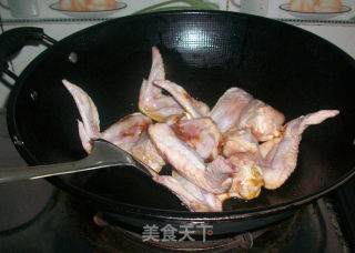 红烧鸡翅的做法步骤：6