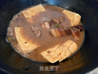 美味无比的卤肉豆腐的做法步骤：4