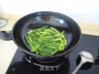蒜苗炒蛋的做法步骤：7