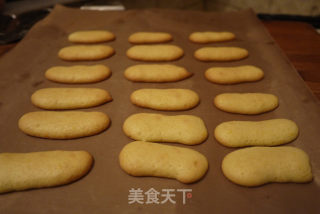 提拉米苏的前期准备——手指饼的做法步骤：8