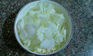 酸辣白菜的做法步骤：1