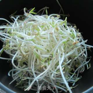凉拌芽菜的做法步骤：1