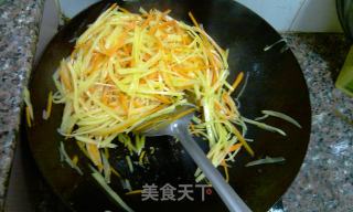 胡萝卜炒土豆丝的做法步骤：6