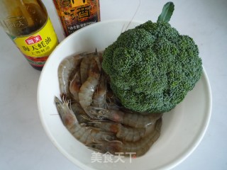 碧绿虾球的做法步骤：1