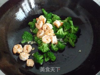 碧绿虾球的做法步骤：9