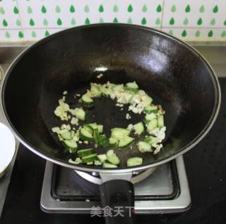 粤菜西红柿炒虾仁的做法步骤：8