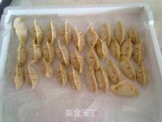 猪肉芹菜饺的做法步骤：10