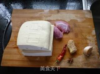 红烧肉末豆腐的做法步骤：1