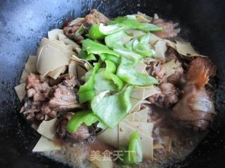豆皮焖鸡的做法步骤：11